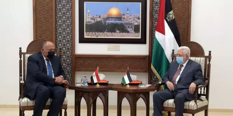 الرئيس أبو مازن ووزير الخارجية  المصري
