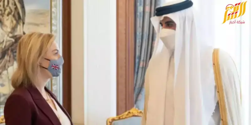 وزيرة الخارجية البريطانية وامير قطر