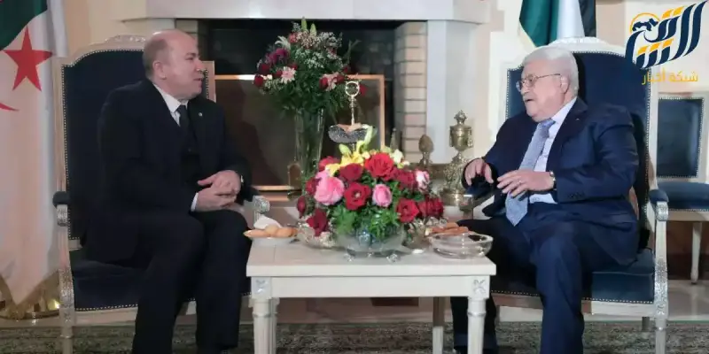 الرئيس الفلسطيني محمود عباس يلتقي الوزير الأول الجزائري