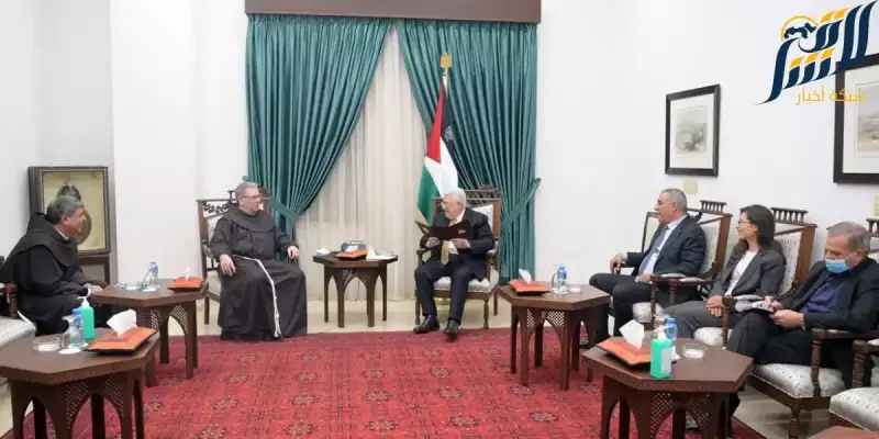 محمود عباس يستقبل حارس الأراضي المقدسة الأب فرانشيسكو باتون