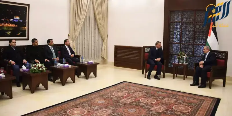 رئيس الوزراء الفلسطيني يبحث مع وزير الداخلية الأردني آخر التطورات السياسية في البلاد