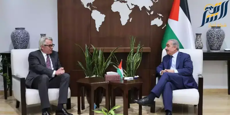 رئيس الوزراء الفلسطيني اشتية يبحث مع وينسلاند آخر التطورات