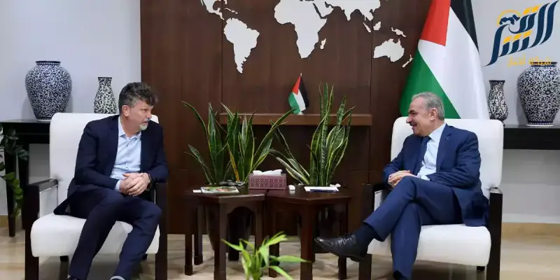 رئيس الوزراء الفلسطيني ورئيس مؤسسة "أنيرا" الاغاثية