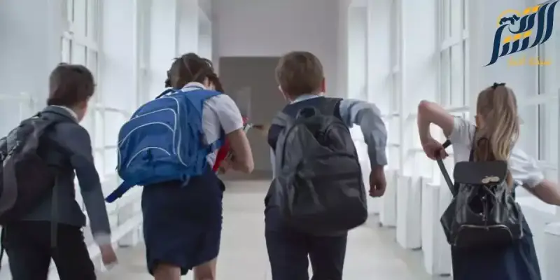 صورة توضيحية طلاب مدرسة