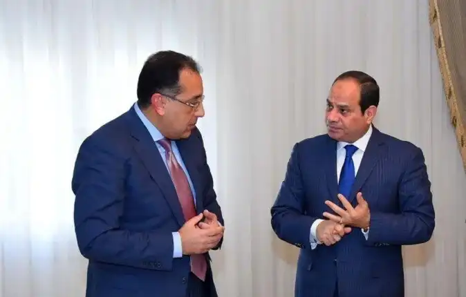 الرئيس المصرى عبد الفتاح السيسي ورئيس الحكومة مصطفى مدبولي