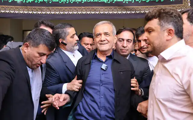 الرئيس الإيراني الجديد مسعود بيزشكيان