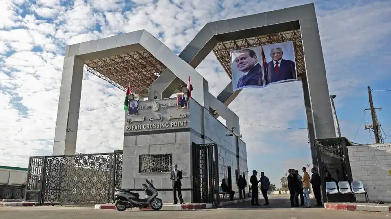 معبر رفح من الجانب الفلسطيني