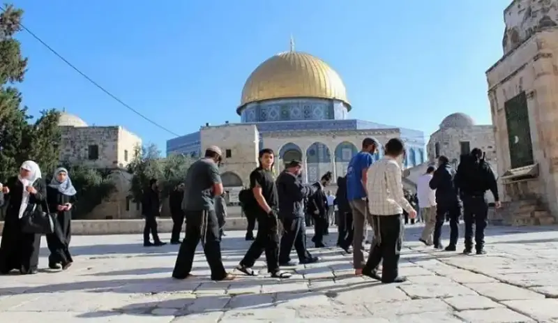 اقتحام المسجد الأقصى
