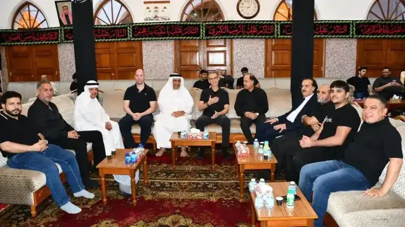 السفير الأميركي يزور مراسم عاشوراء
