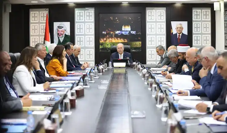 جانب من اجتماع الحكومة الفلسطينية