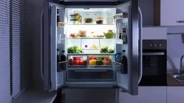 أطعمة لا يجب وضعها في باب الثلاجة
