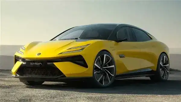 لوتس إيميا 2025