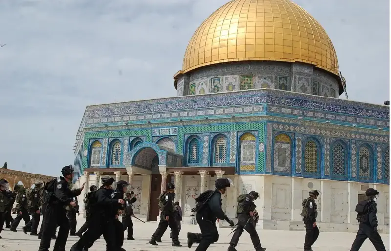 اقتحام المسجد الأقصى