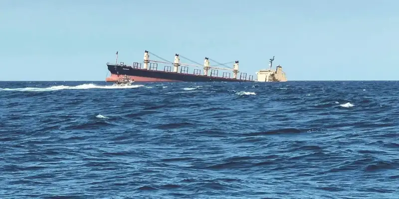 سفينة تجارية