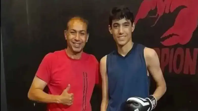 لاعب الملاكمة المصري حمزة تامر