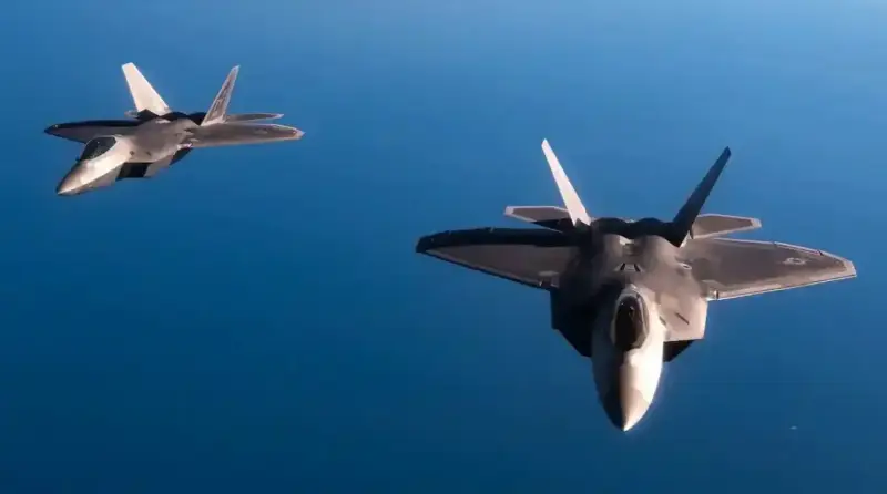 طائرات F-22