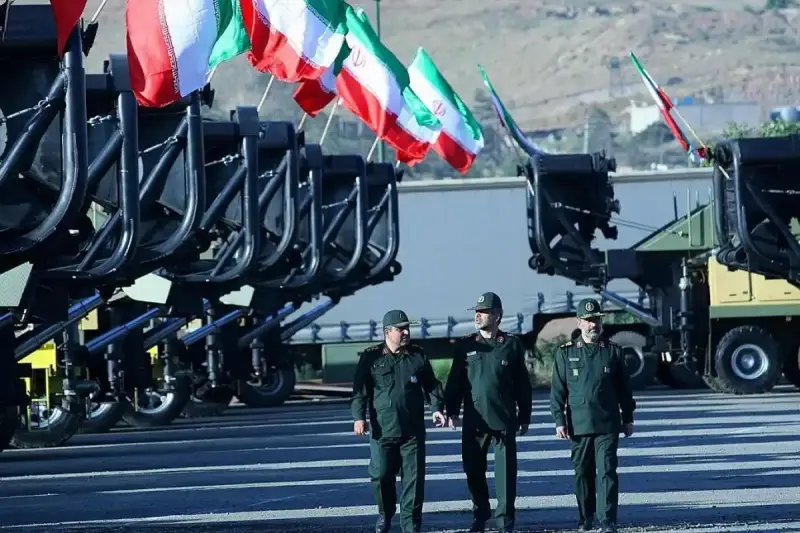 مناورات عسكرية في إيران