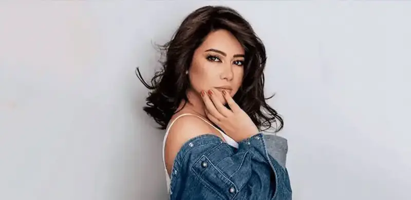 "بتمنى أنساك".. شيرين تعود بصوتها القوي لتشعل المشهد الغنائي