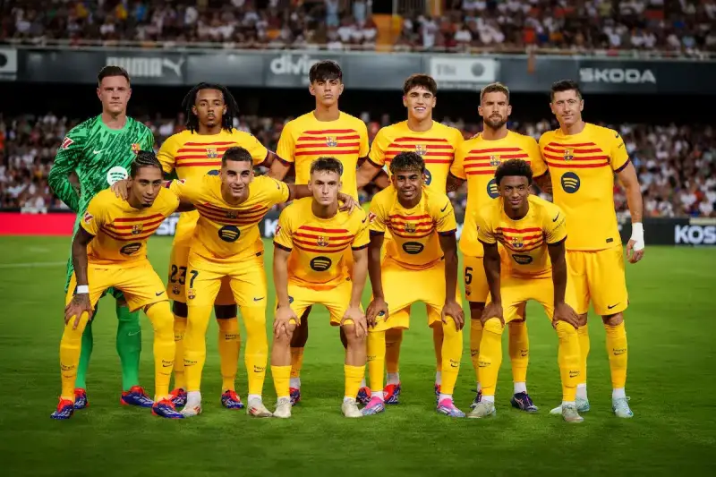 فريق برشلونة الإسباني
