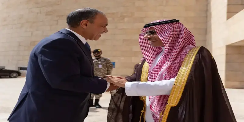 جانب من اللقاء بين الطرفين