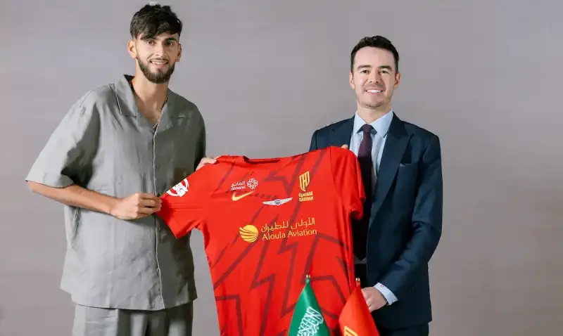 اللاعب الإسباني كارلوس خيمينيز