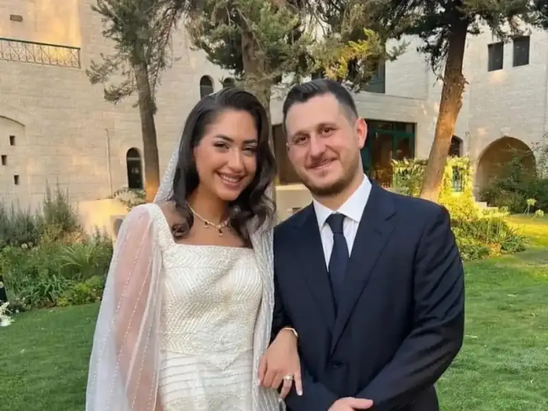 من هي لينا عباس زوجة عون جمعة؟