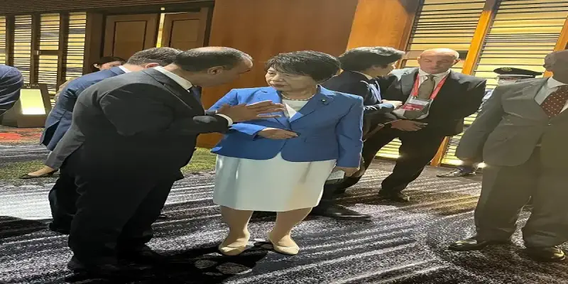 جانب من اللقاء بين الطرفين