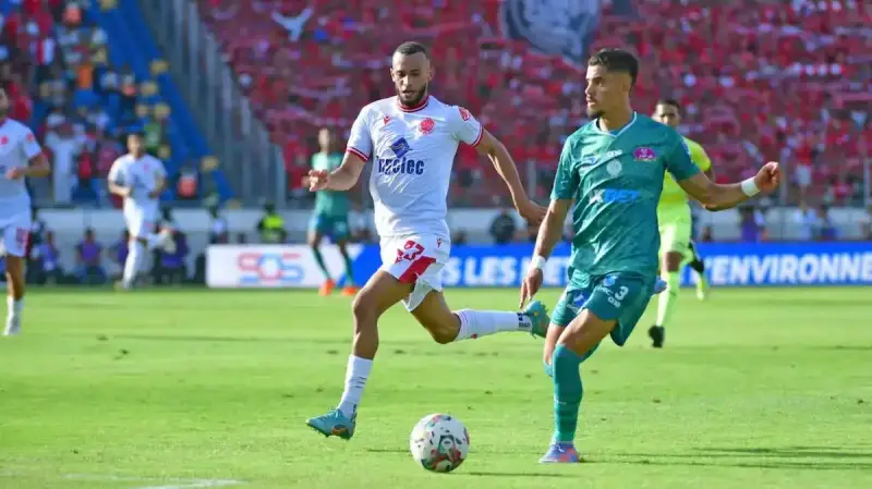 اللاعب المغربي محمود بنتايك