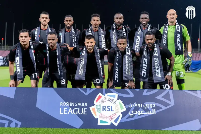 الرياض والخلود