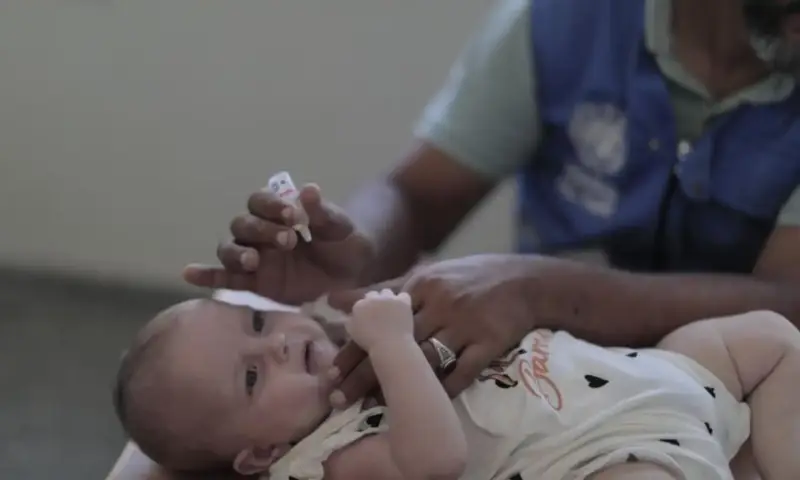 التطعيم ضد شلل الأطفال في غزة