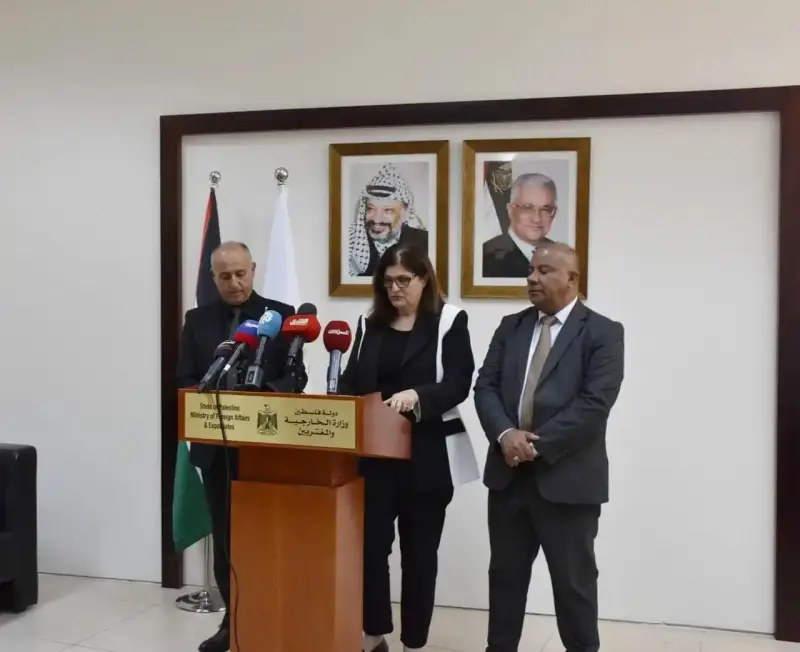 وزيرة الدولة لشؤون وزارة الخارجية والمغتربين