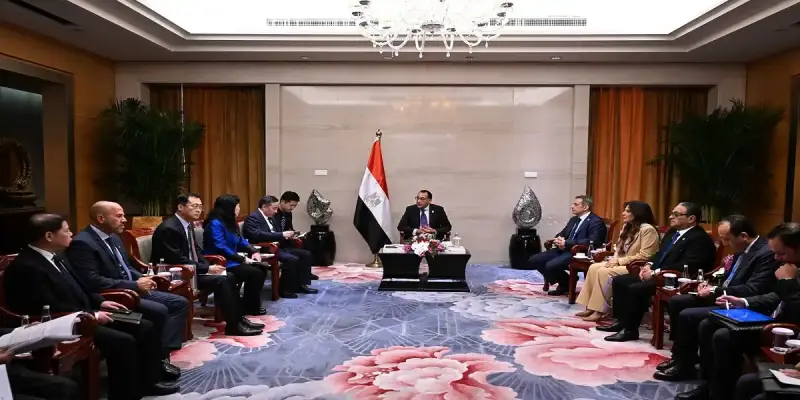 جانب من اللقاء بين الطرفين