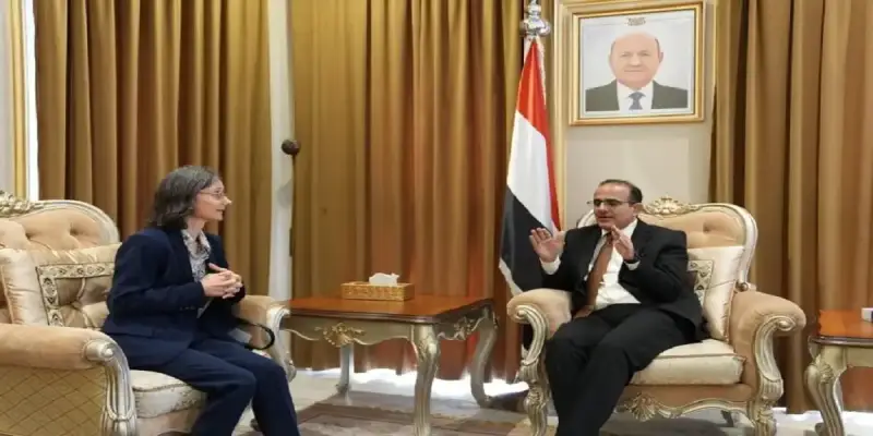 جانب من اللقاء بين الطرفين