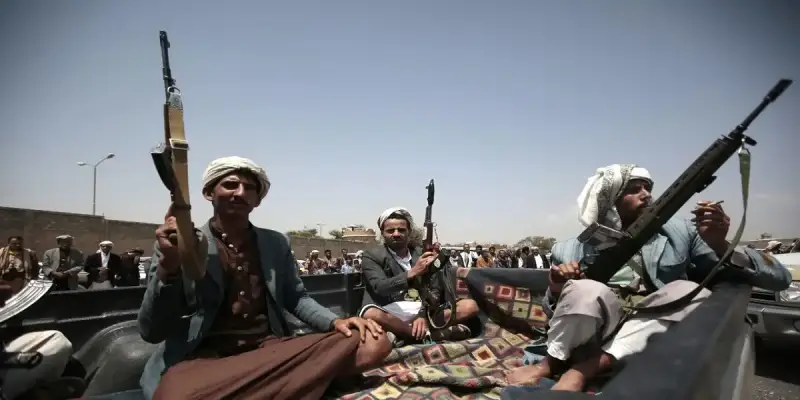 عناصر من جماعة الحوثي