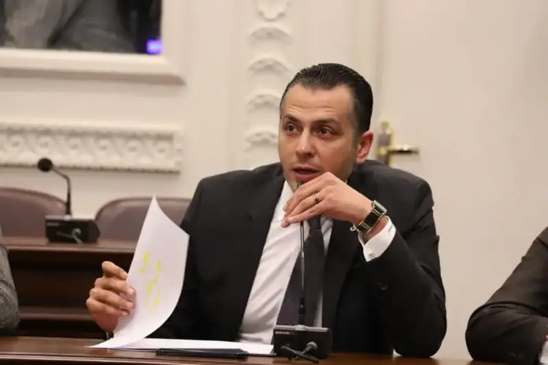 من هو أحمد عبد الجواد