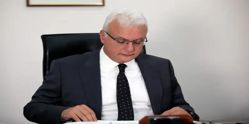 وزير الاتصالات اللبناني