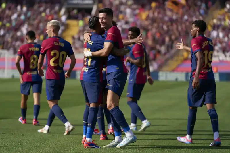 موناكو وبرشلونة