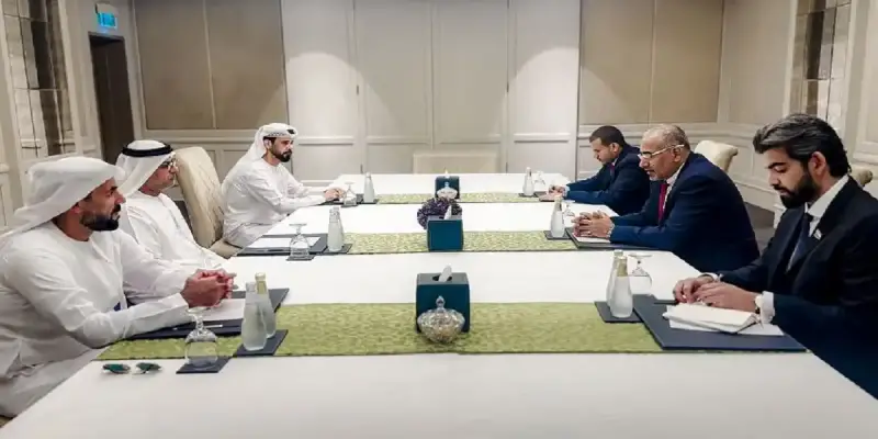 جانب من اللقاء بين الطرفين
