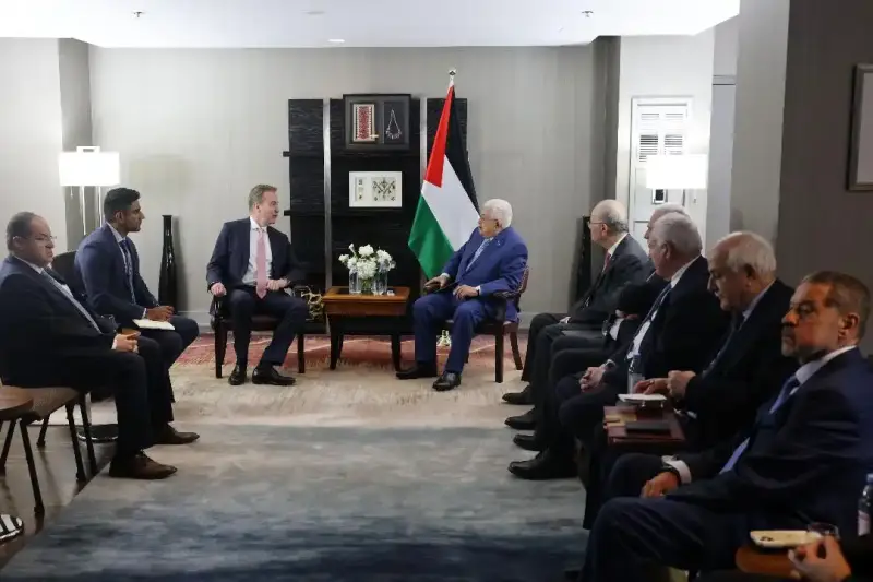 الرئيس عباس