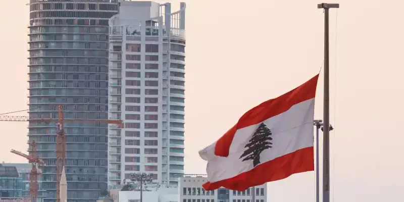 العلم اللبناني