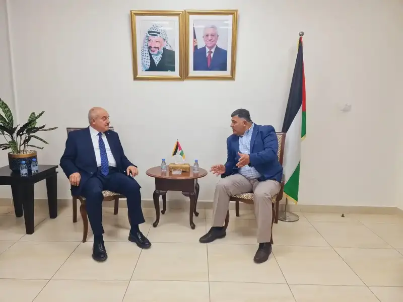 وزير الحكم المحلي الفلسطيني، سامي حجاوي،