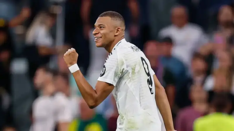 كيليان مبابي لاعب ريال مدريد