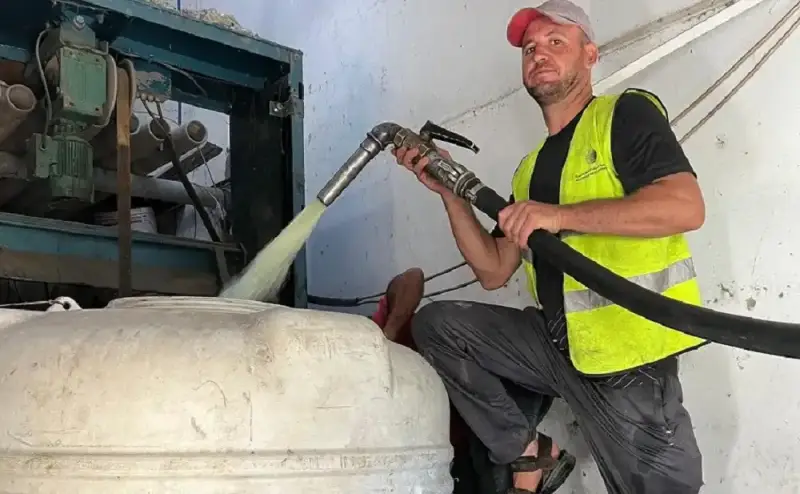 إدخال الوقود إلى غزة