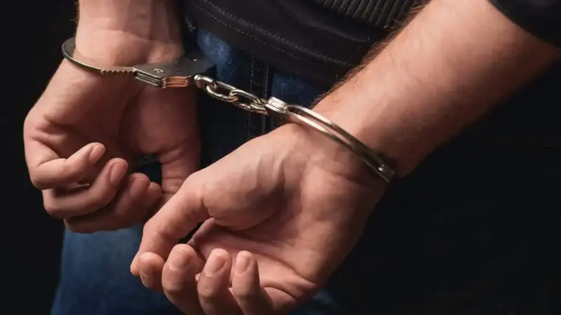 ضبط شخص مطلوب للعدالة