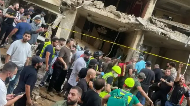 اثار الدمار في لبنان