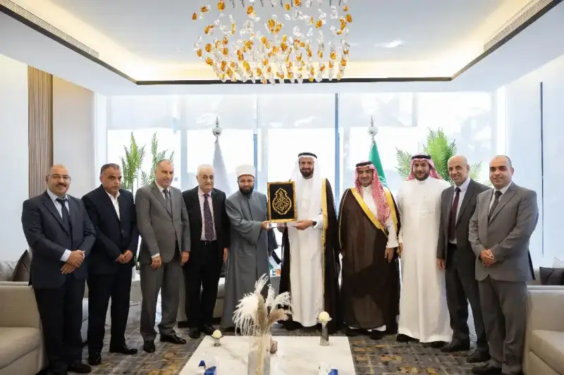 وزير الأوقاف الفلسطيني مع وزير الحج السعودي