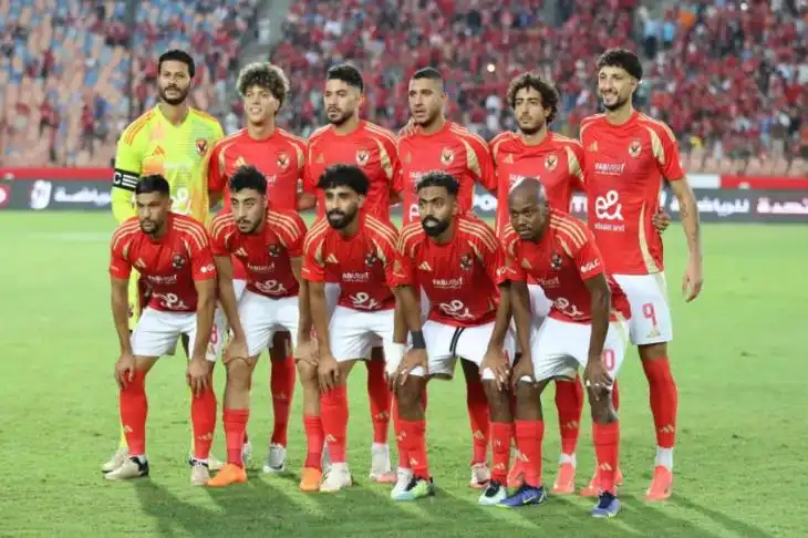 الأهلي والعين