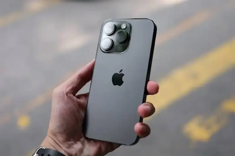 ألوان سلسلة iPhone 17 Pro