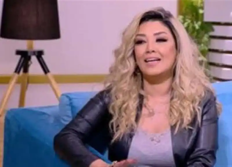 الفنانة شمس المصرية