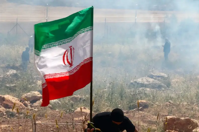 العلم الإيراني